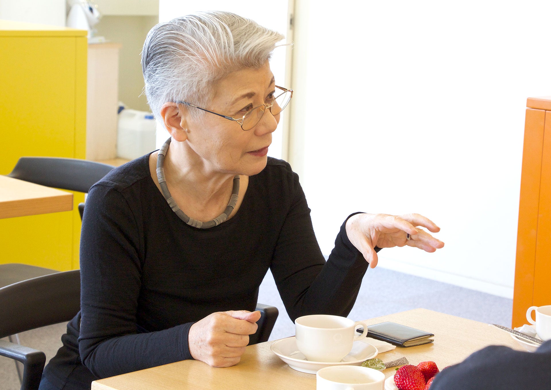 回りはガラス製の昔ながらのライターです。